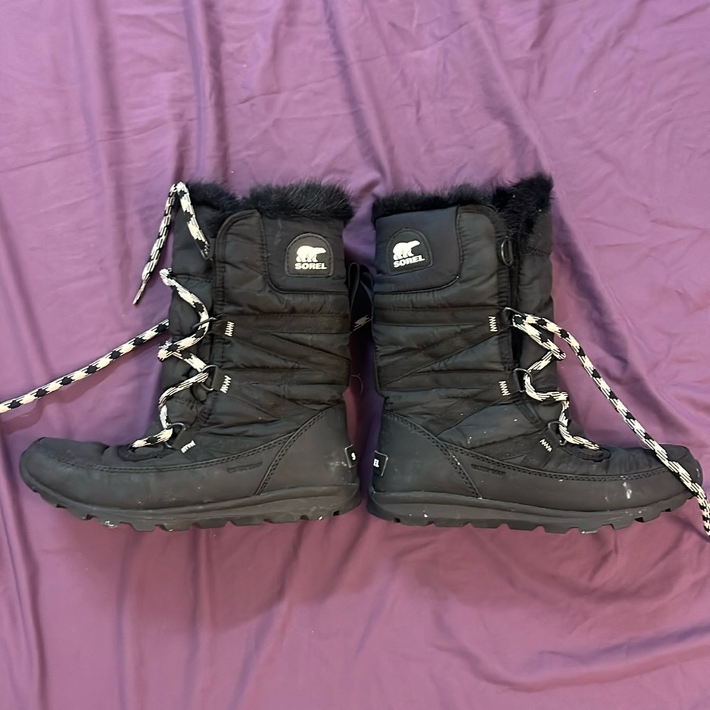 Sorel lace up snow boots
